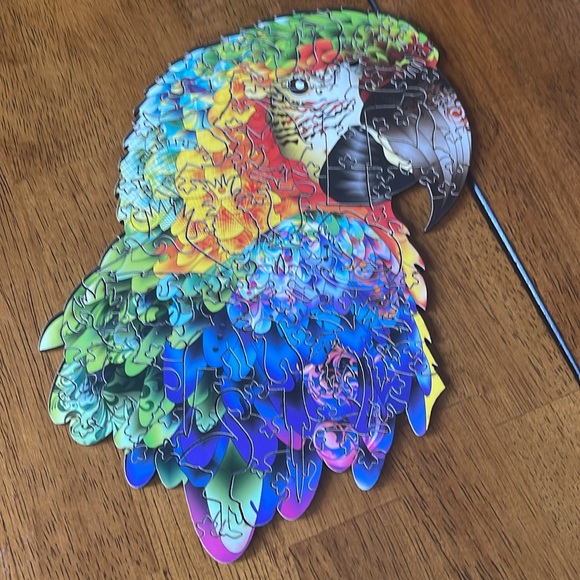 Parrot figured wooden puzzle 106 shaped pieces wild toy - Picture 2 of 7